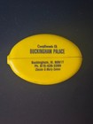 Title  Vintage Quikoin Rubber Squeeze Coin Purse Buckingham Palace Illinois Smil