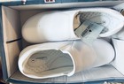Hawkwell White Slip Resistant Nurse Shoes   size 8   nwt W box