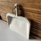 Vintage 1980   s Rubbermaid Dust Pan Beige Flat Edge 2003-49