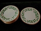 Set Of 8 Lenox Holiday 24k Gold Trim Holly Berry 10 75    Christmas Dinner Plates