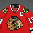 Chicago Blackhawks Hockey Jersey Mens Large Nhl Jonathan Toews 19 Reebok Captain