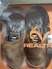 Realtree Men s 5-piece Gift Set  Scuff Slippers  sizes 7-10  foot Cream   Scrub 