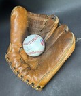 Vintage Wilson Ball Hawk Ted Williams Fieldmaster Baseball Glove A2115