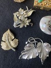 Lot Of 7 Vtg Retro 70s Brooches   Pill Box-gold   Silver Tone Leaves-flowers