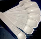 New Usa Vintage Tupperware  7  Measuring Spoons Set On  D Ring  white 