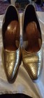 Vintage 60s Gold Leather Metallic High Heels shoes pumps  Tooled  7 5m Gorgeous 