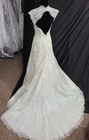 Bridal  l650 Size 8 Ivory Wedding Gown Fit flare Tulle Keyhole Back 