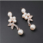 Jewelry Set-rhinestone And Faux Pearl Necklace And Earrings Set  Gold Tone
