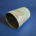 Waite Thresher Co  Sterling Silver Thimble Running Scrolls Sz 8 Star Mark