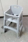 Rubbermaid Plastic Restaurant High Chair On Casters Wheels Local Pickup Only