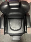 Black Barber Salon Chair W  Footrest  Chrome Armrests  Barber Styling Chair