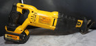  ri4  Dewalt Dcs381 Reciprocating Saw 20v W  3ah Battery
