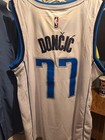 Nike Dallas Mavericks Luka Doncic  77 White blue Men   s Nba Jersey Size 44 m