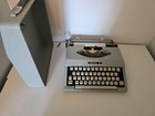 Royal Signet Manual Portable Typewriter  With Cover Case Japan Vintage 1970 s