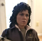 Ellen Ripley  Alien  Hot Toys  Out Of Stock rare  1 6th Scale Action Figure