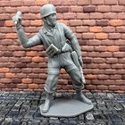 World War 2 German Paratrooper Throwing Grenade Ww2 Toy Soldier 3d Resin 1 32