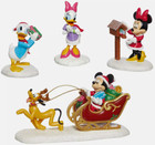 Disney Holiday Village W  Light   Music 13-piece Set  no Assembly Required   g 
