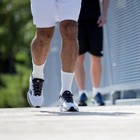 1 Pair  Thorlo Maximum Cushion  crew  Running Socks  white  Size Medium   xj11