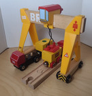 Brio Cargo Gantry Crane  magnetic  Train Toy  from 33097 Set  Yellow Like 33732