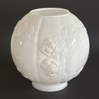 Nos  8-1 2    Embossed Rose Round  Ball Globe Hurricane Glass Lamp Shade 4    Fitter