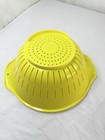 Vtg Rubbermaid 1970 s Colander 2931 Strainer Yellow Plastic Usa 2 Handles 11x4 