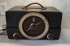 Vintage Radio Zenith Model H725 Am fm Brown Bakelite Tube Tabletop Turns On