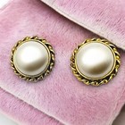 Pearl Shoe Clips Vintage Gold Tone Bridal Prom Accessory 1960s Statement Clip