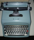 Vtg Olivetti Underwood Studio 44 Typewriter With Case  Made In Spain  Near Mint 