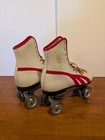 Vintage Roller Skates Red And White Sng National Champion Size 5 Metal Wheels