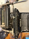 Vintage Underwood  11 Typewriter Black Serial Id 043560 Class  In Good Condition