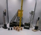 Lot Of 5  Vintage Lionel Train Accessories  Beacon  Rr Crossing   More