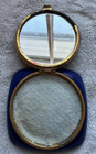 New York World Fair Souvenir Powder Makeup Compact Trylon Perisphere 1939