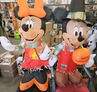 Gemmy 3 5ft Tall Disney s Mickey   Minnie Thanksgiving Inflatable Couple