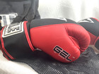 Title Boxing Gel World Bag Gloves - Red black 14 Oz Size Large W duffle Bag