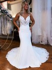 V Neck Mermaid Wedding Dresses Lace Appliques Backless Sweep Train Bridal Gowns