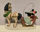 Disney Showcase  merry Kiss-miss  Precious Moments 121700