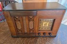 Desireable Mantola Model R-655 Am sw Tabletop Tube Radio Looks Great 