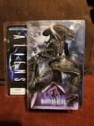Aliens Warrior Alien  Sealed New   mcfarlane Toys