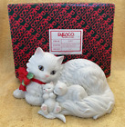 1989 Enesco  white Whisper Mother Cat W kittens  Musical Figurine