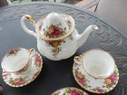 Royal Albert Old Country Roses  Lot Of 25