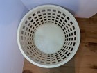 Vtg Rubbermaid Round Laundry Basket 2966 Almond Plastic 20  Tan Weave Pattern