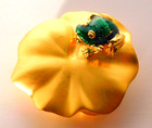 Vtg  Estee Lauder Knowing Solid Perfume Compact Fabulous Frog On Gold Lily Pad