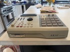 Akai Mpc2000xl Midi Production Center Sampler Sequencer W  16 Pads