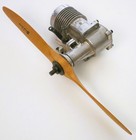 Fox 19 Model Airplane 2-stroke Engine 8 0  Wood Propeller Vintage 1974 Untested