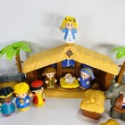 Fisher Price Little People Christmas Nativity   Lil    Shepherds Grass   Well