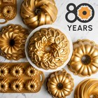 Nordic Ware Laurel Wreath Bundt   Pan