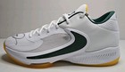 New Nike Signed Player Edition      Shoe Bas Beckett Giannis Antetokounmpo Auto     