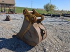 24  Cat Excavator Bucket  80 Mm Pins  Fits  Cat  Case  Deere  Hitachi