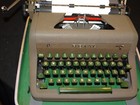 1953 Vintage Royal Quiet Deluxe Portable Typewriter Grey W green Keys Hard Case