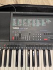 Yamaha Psr-500 61-key Keyboard W built-in Speaker Cables  Carrying Case Working